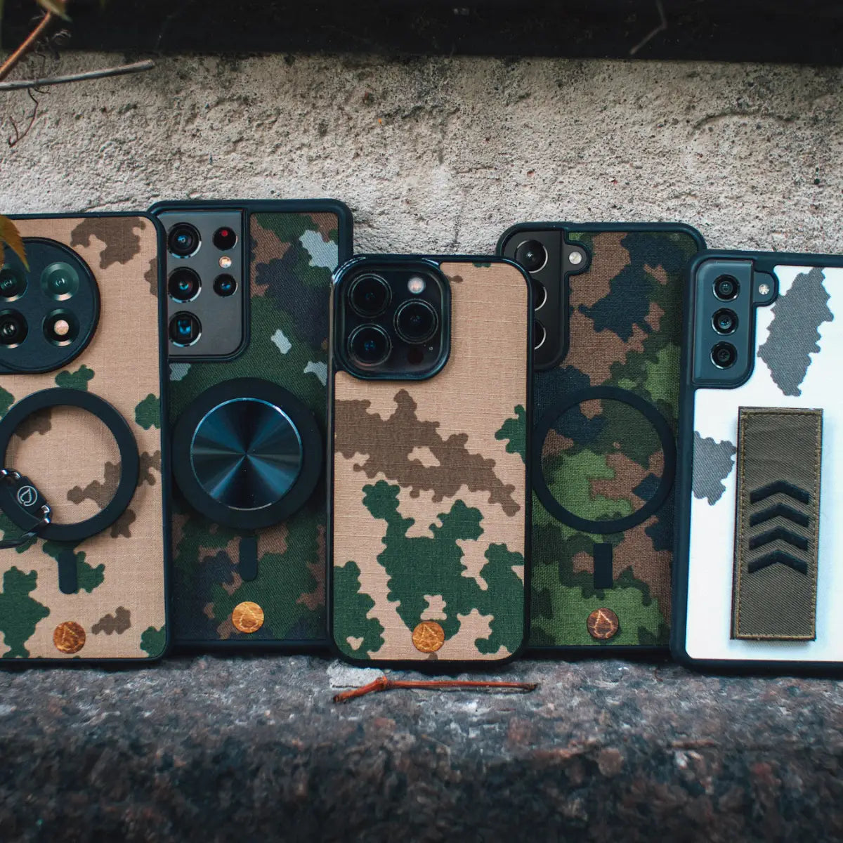 Ryhmä Lastu Army Camo -puhelinkoteloita - M05 Frosty Camo.